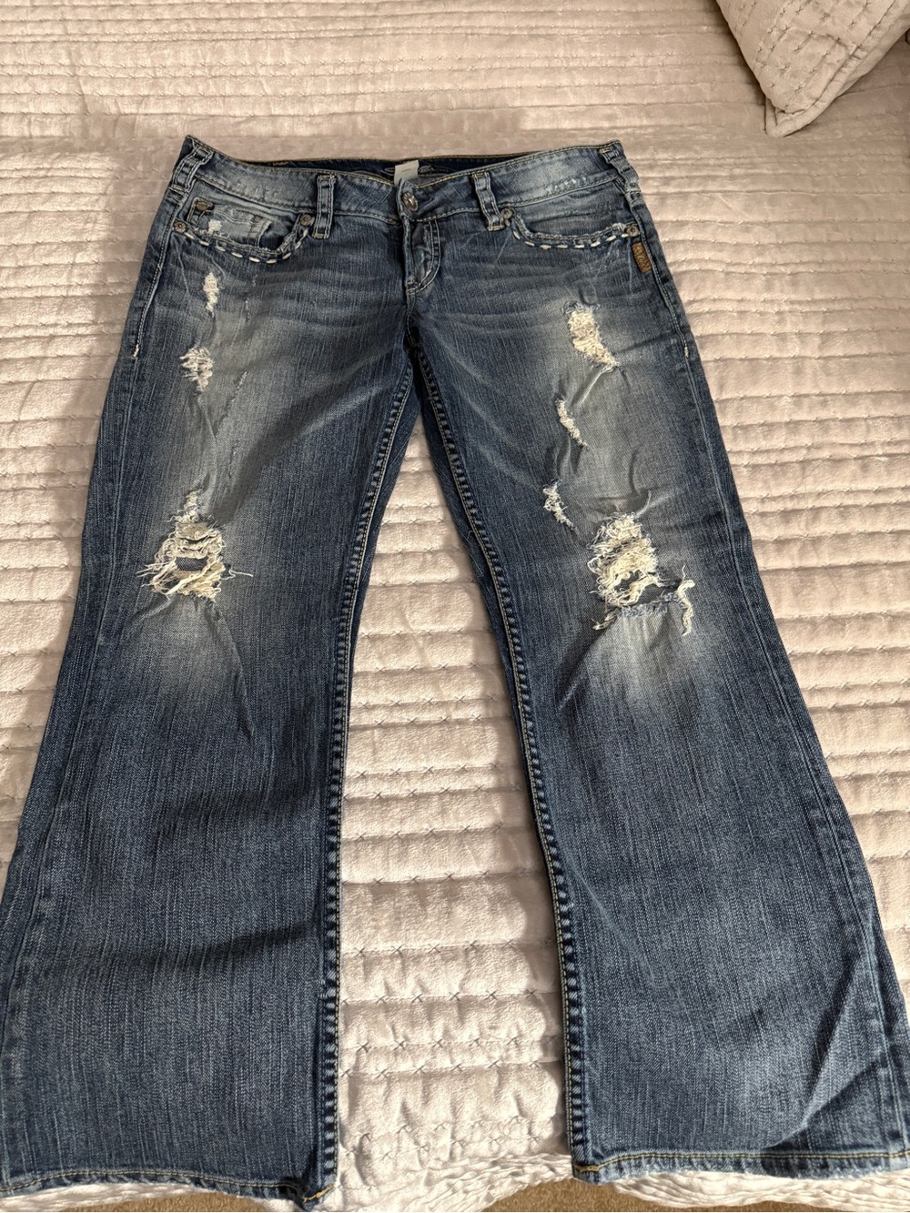 Silver Jeans Women's Distressed Dark Blue crop Jeans